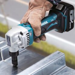 MAKITA 18V Nibbler (Bare Unit, 2.5mm Alu,1.6mm mild Steel, 1.2mm Stainless) - Image 2