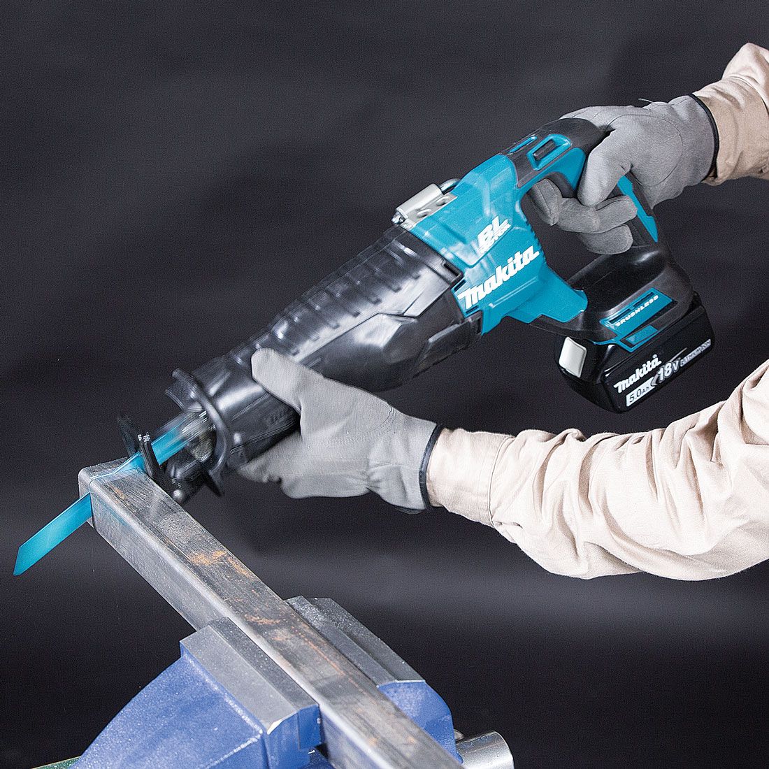 MAKITA 18V LXT Brushless Recip Saw (Bare Unit, 32mm stroke) - Image 3