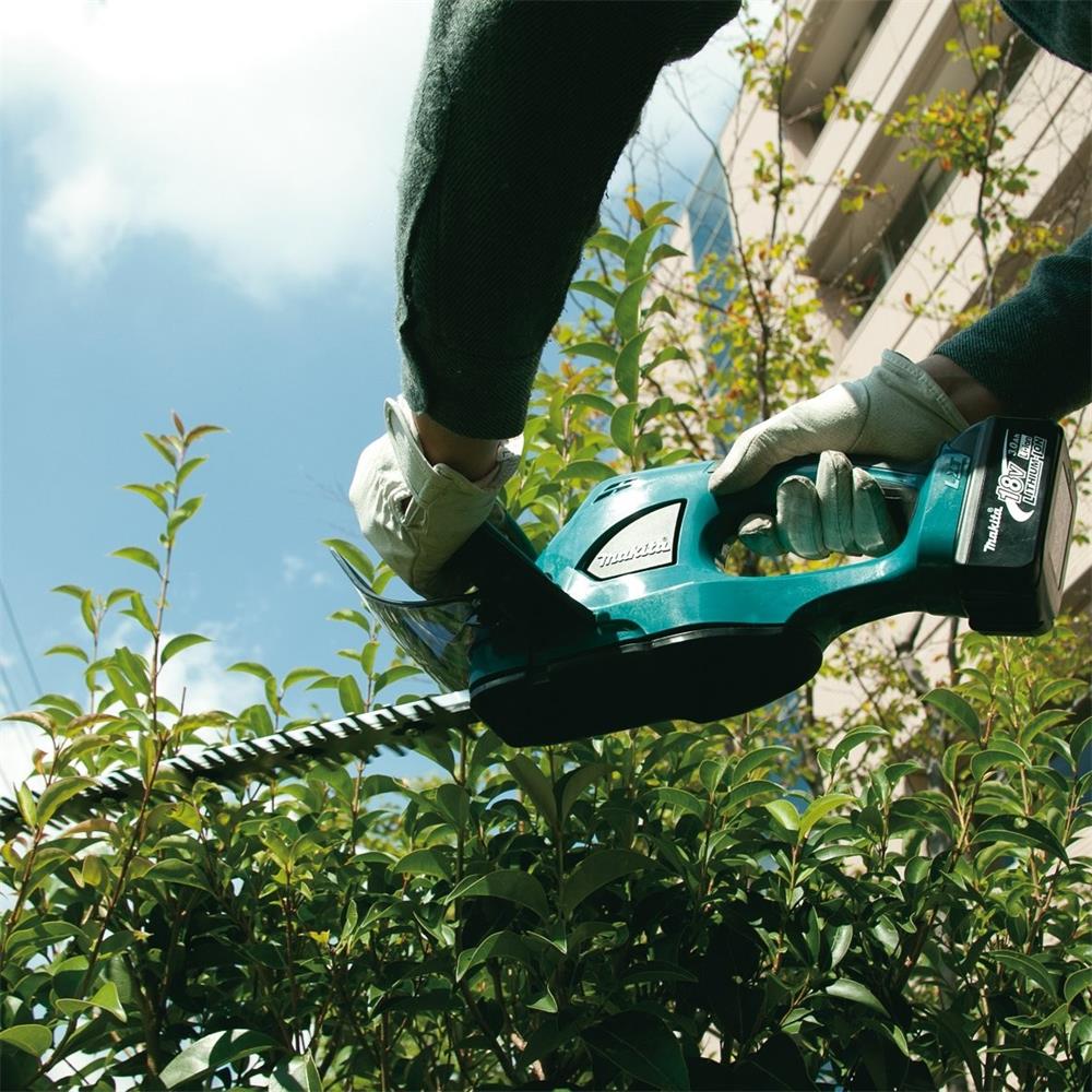 MAKITA 18V Hedge Trimmer (Bare Unit, 52cm) - Image 2