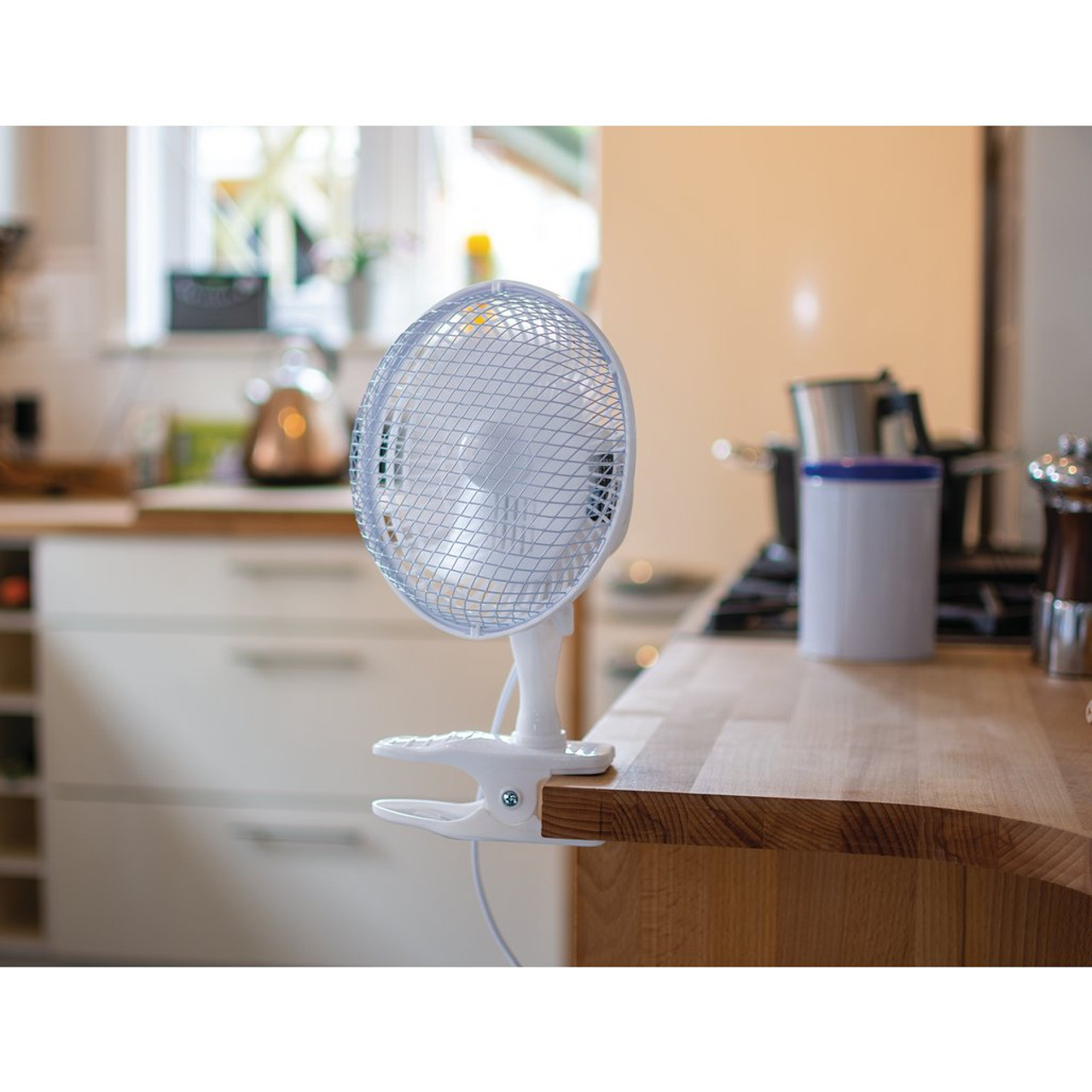 DRAPER Clip-On Desk Fan, 6"/150mm, 15W - Image 4