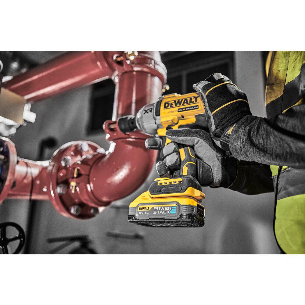 DEWALT 18V Impact Wrench Kit (2x5Ah Powerstack, 1/2", 1396/1898Nm, Hog Ring) - Image 3
