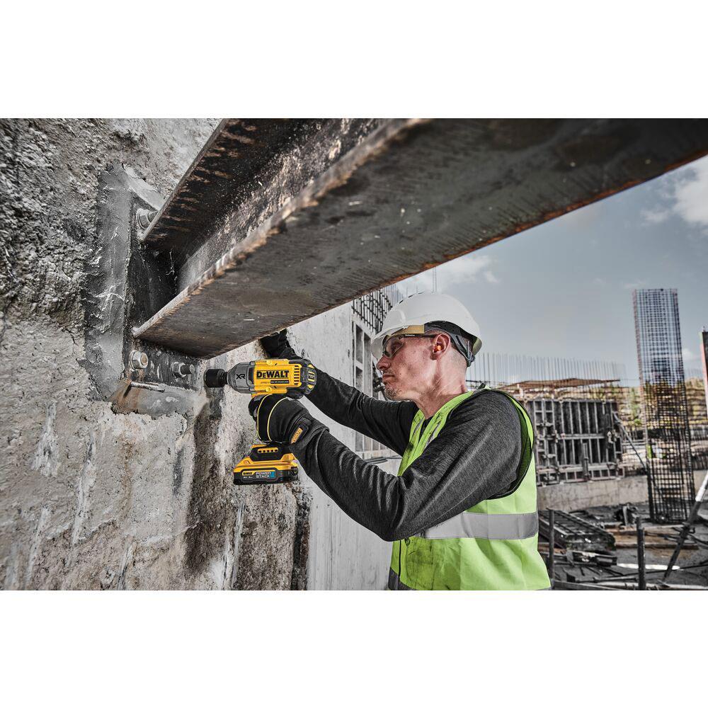 DEWALT 18V Impact Wrench Kit (2x5Ah Powerstack, 1/2", 1396/1898Nm, Hog Ring) - Image 4