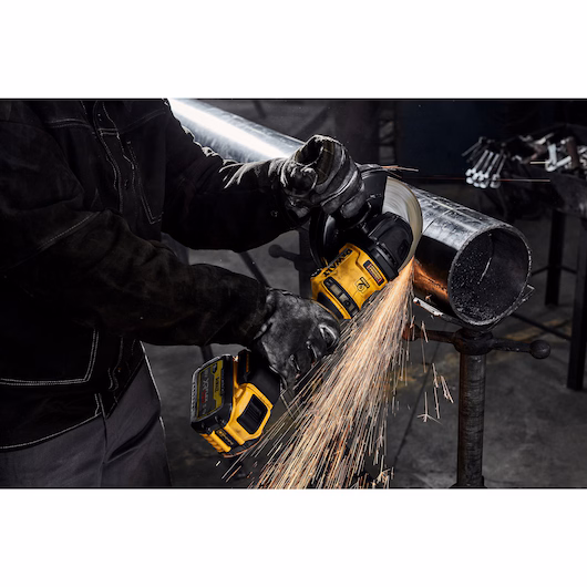 DEWALT 54V Grinder Bare Unit (180mm, 2400W) - Image 4