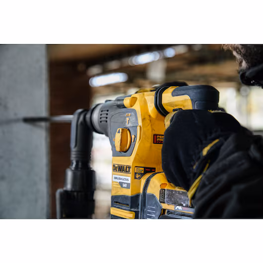 DNU DEWALT 54V SDS-Plus Drill Kit (2x6Ah, 3.5J, 30mm) - Image 4