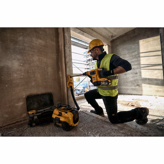 DEWALT 54V 5.4Kg SDS-Max Drill Kit (2x9Ah, 6.1J, 40mm, 100mm Core) - Image 5