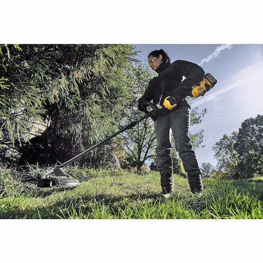 DEWALT 54V Split Boom Head & Strimmer Attachment Kit (1x9Ah, 38cm) - Image 4
