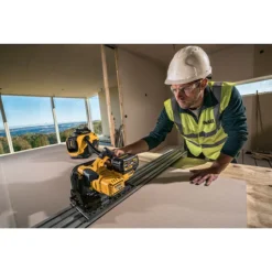 DEWALT 18V Wet & Dry Vacuum Bare Unit (L-Class,18v/54v XR, 220V) - Image 4