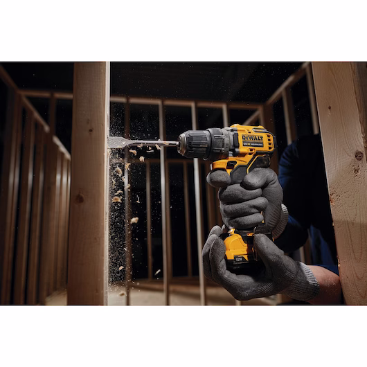 DEWALT 12V Drill Driver Kit (2x2Ah, 57.5Nm, 10mm) - Image 4