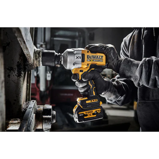 DEWALT 18V 1/2" Impact Wrench Bare Unit (1626/2372Nm, Hog Ring) - Image 3
