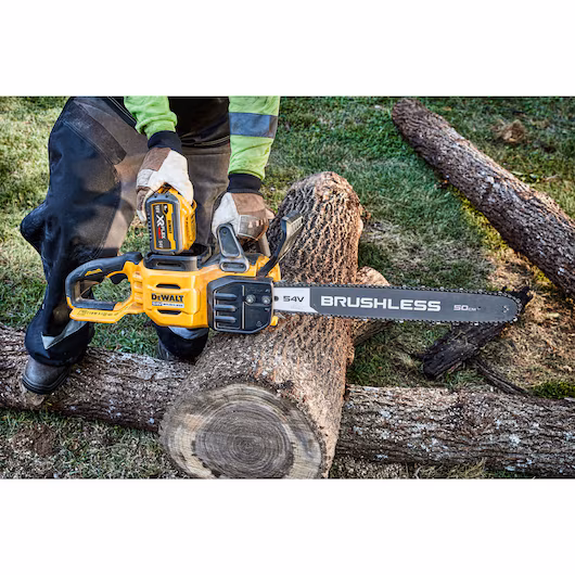 DEWALT 54V Chainsaw Kit (1x9Ah, 50cm) - Image 6