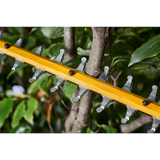 DEWALT 54V Hedge Trimmer Bare Unit (65cm, 31mm) - Image 7