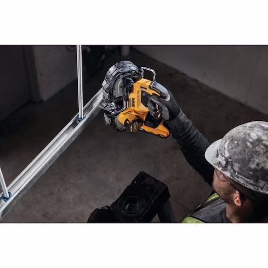 DEWALT 18V Band Saw Bare Unit (46mm, 350W, 690mm) - Image 4