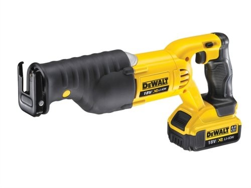 DEWALT 18V Recip Saw Kit (28.6mm, 560W, 2x5Ah) - Image 2