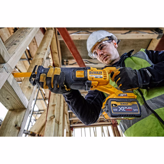 DEWALT 54V Recip Saw Kit (28.6mm, 2x6Ah) - Image 3