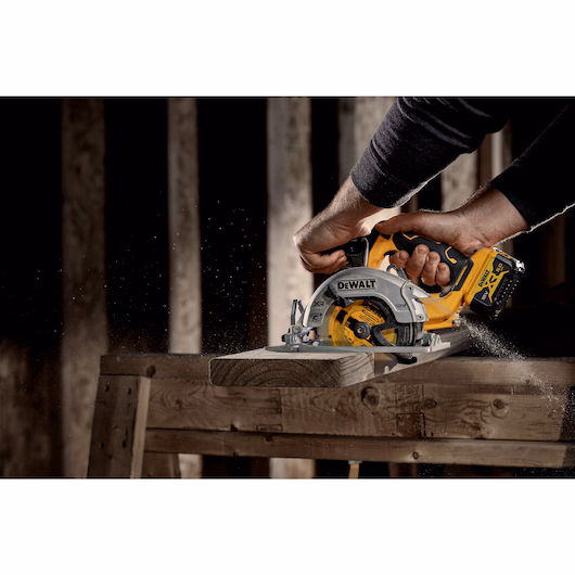 DEWALT 12V Circular Saw Bare Unit (140mm, 47cm) - Image 3