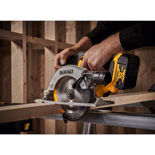 DEWALT 18V Circular Saw Bare Unit (165mm, 55cm, 760W) - Image 5