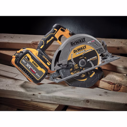 DEWALT 18V Circular Saw Bare Unit (190mm, 67cm, 1727W) - Image 4