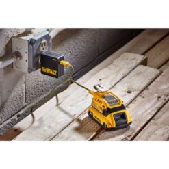 DEWALT USB Charging Kit (100W Power Supply,5Ah USB-C Cradle) - Image 3