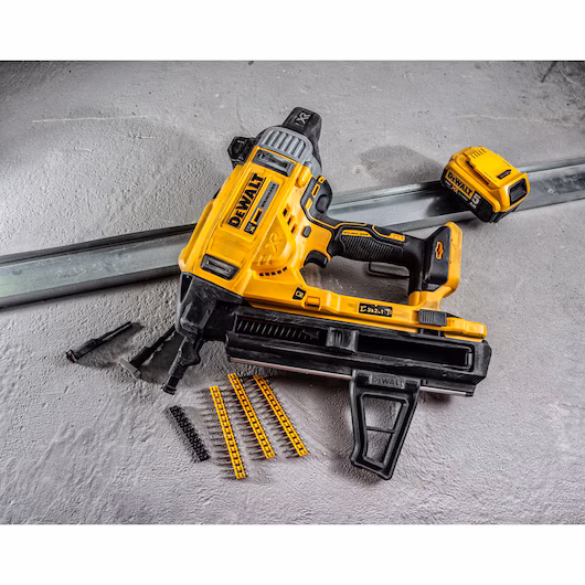 DEWALT 18V Nailer Kit (2x5Ah, Concrete/Steel, 13-57mm) - Image 5