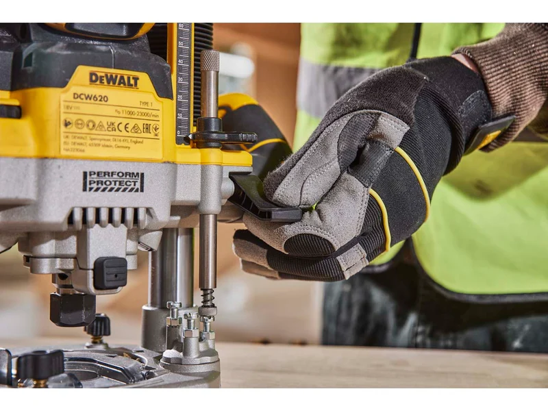 DEWALT 18V Router Kit (2x5Ah Powerstack, 1/2", 70mm) - Image 5