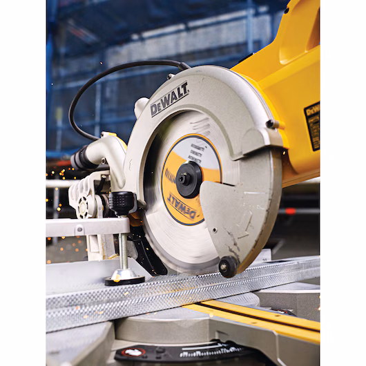 DEWALT Circular Saw Blade (80T TC, 305x3.2x30mm, Aluminum) - Image 3