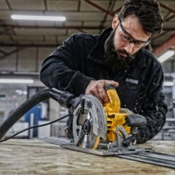 DEWALT 220V Circular Saw (190mm, 61mm, 1600W, Guide Rail Base) - Image 3