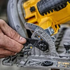 DEWALT 220V Circular Saw (190mm, 61mm, 1600W, Guide Rail Base) - Image 5