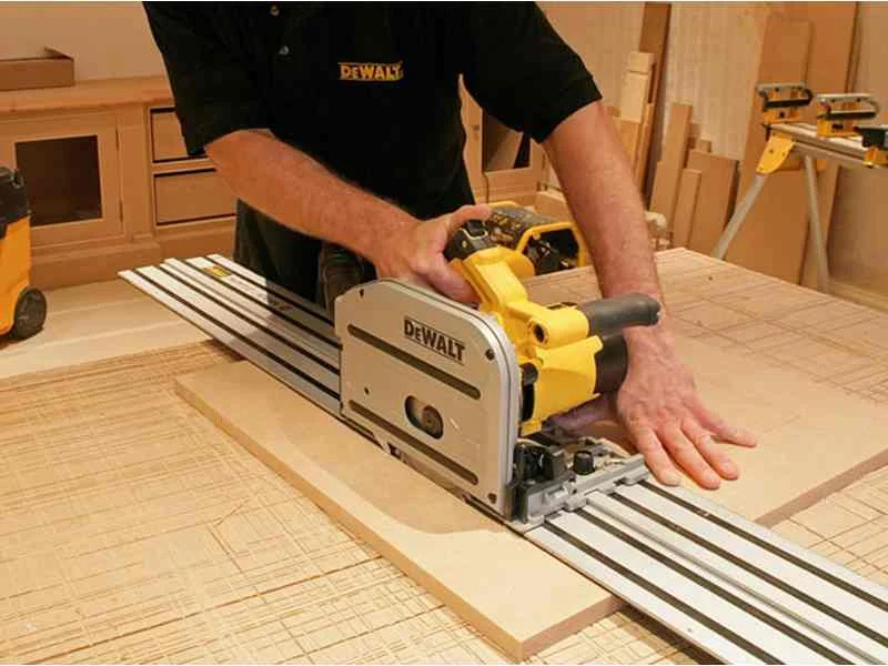 DEWALT 110V Plunge-Cut Saw (165mm, 55mm) - Image 2