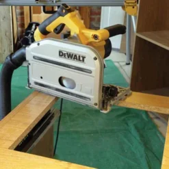 DEWALT 110V Plunge-Cut Saw (165mm, 55mm) - Image 3