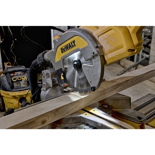 DEWALT 110V Mitre Saw (216mm, 270x62mm, 1600W) - Image 6