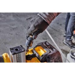 DEWALT 18V Water Tank Bare Unit (15L) - Image 4
