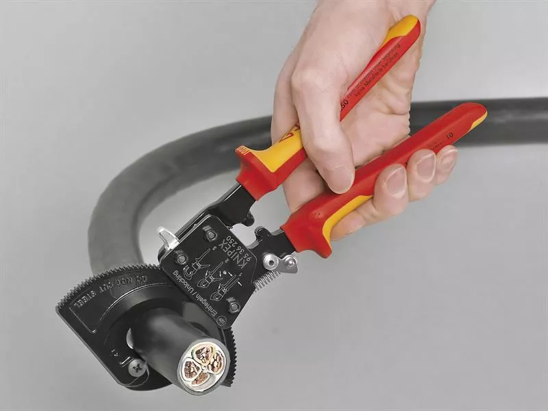 KNIPEX Ratchet Action Cable Cutter (32mm, 250mm, VDE Grip) - Image 4