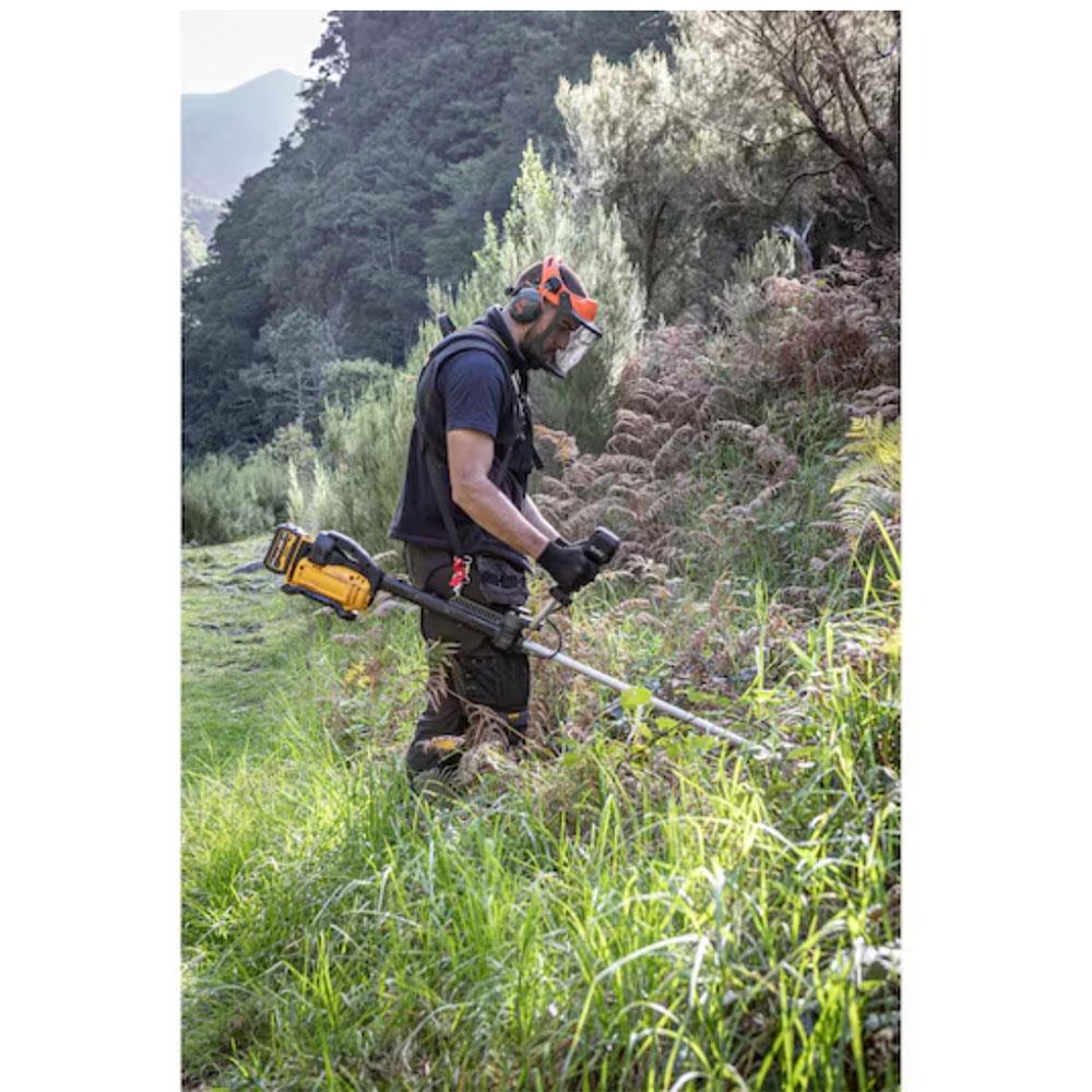 DEWALT L&F 54V Brush Cutter Bare Unit (25cm, Tri Blade, Bull Handle, LED Display) - Image 5
