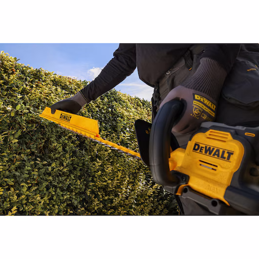 DEWALT 18V Hedge Trimmer Bare Unit (60cm, 25mm) - Image 6