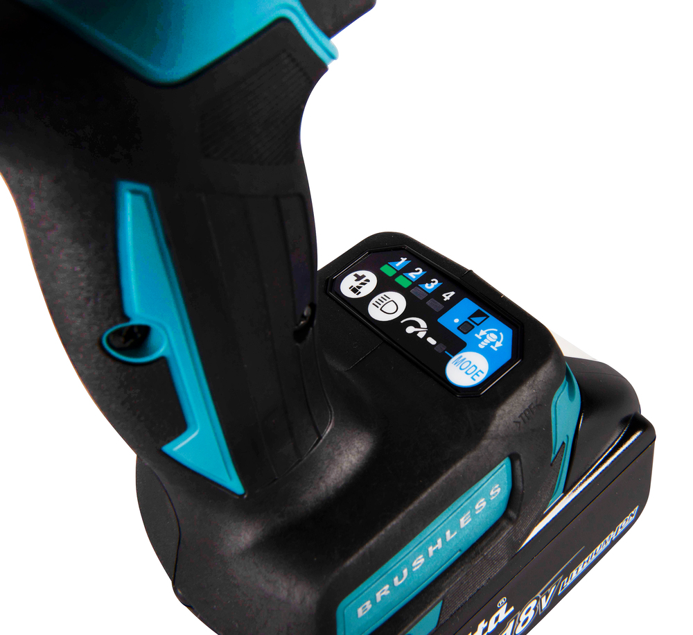 MAKITA 18V Impact Wrench Kit (2x5Ah, 1/2", 580Nm) - Image 4